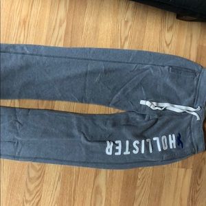 Hollister men’s small sweatpants !